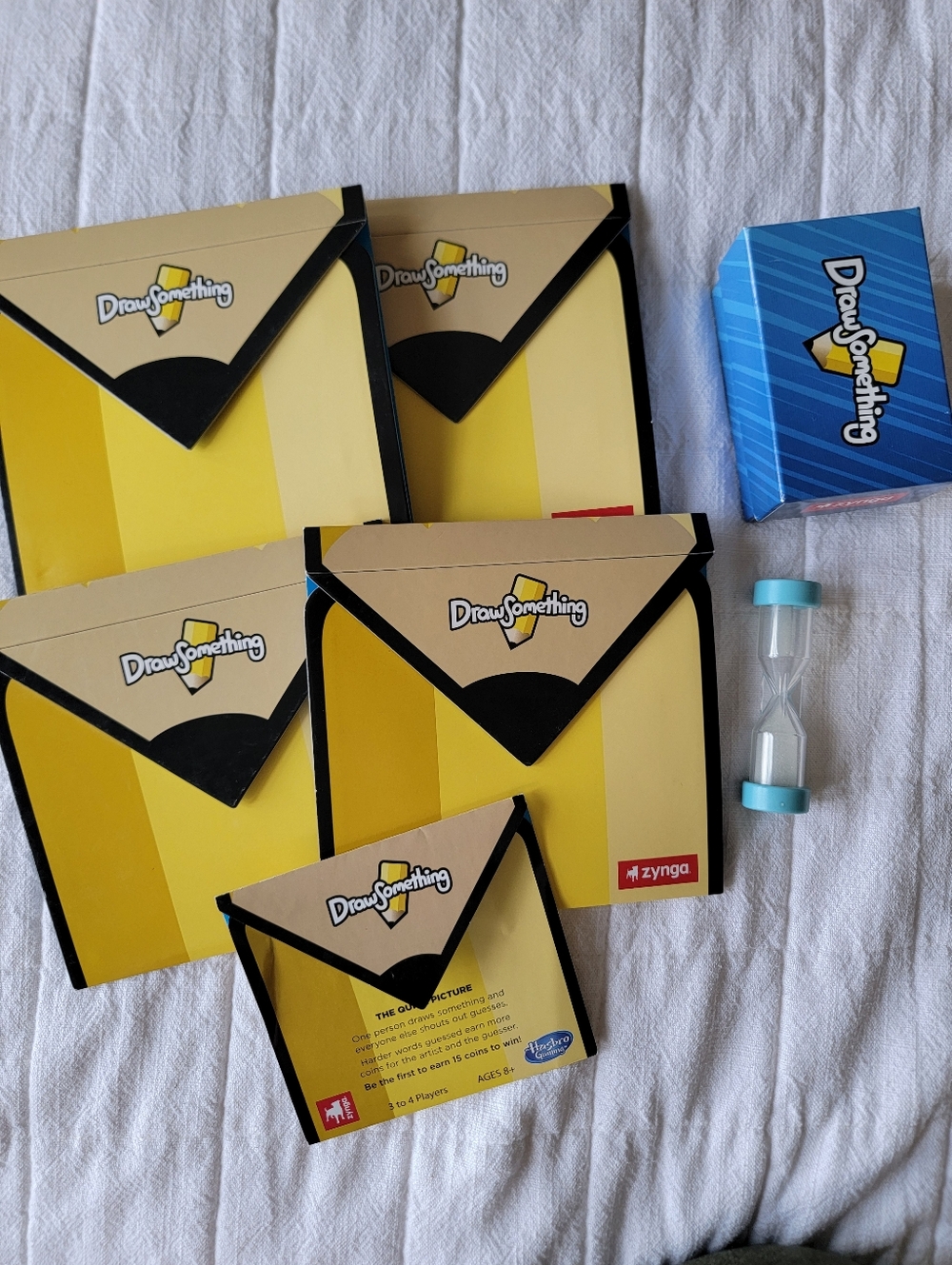 Zynga Draw Something Game For 3-4 Players Ages 8+